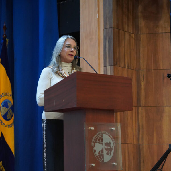 Palestra da Reitora do UniSales - Centro Universitário Salesiano, profa. Dra. Carmen Luiza da Silva, no VI Congresso de Educação Salesiana, da Universidade Politécnica Salesiana, em Quito, no Equador